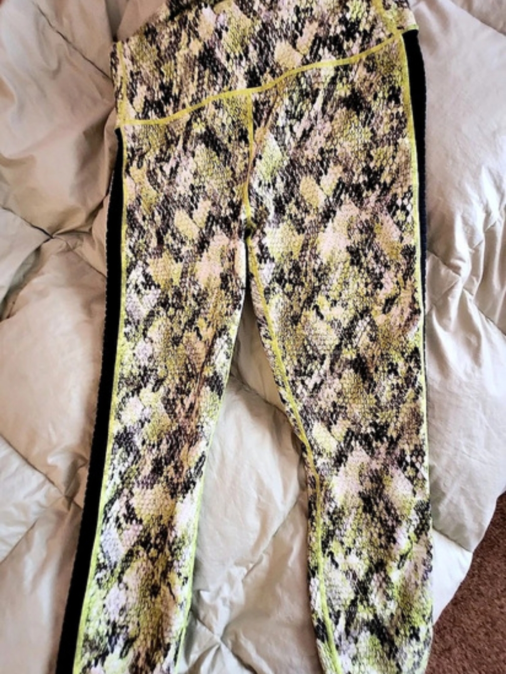 Animal Print Athletic Leggings in Green & Black